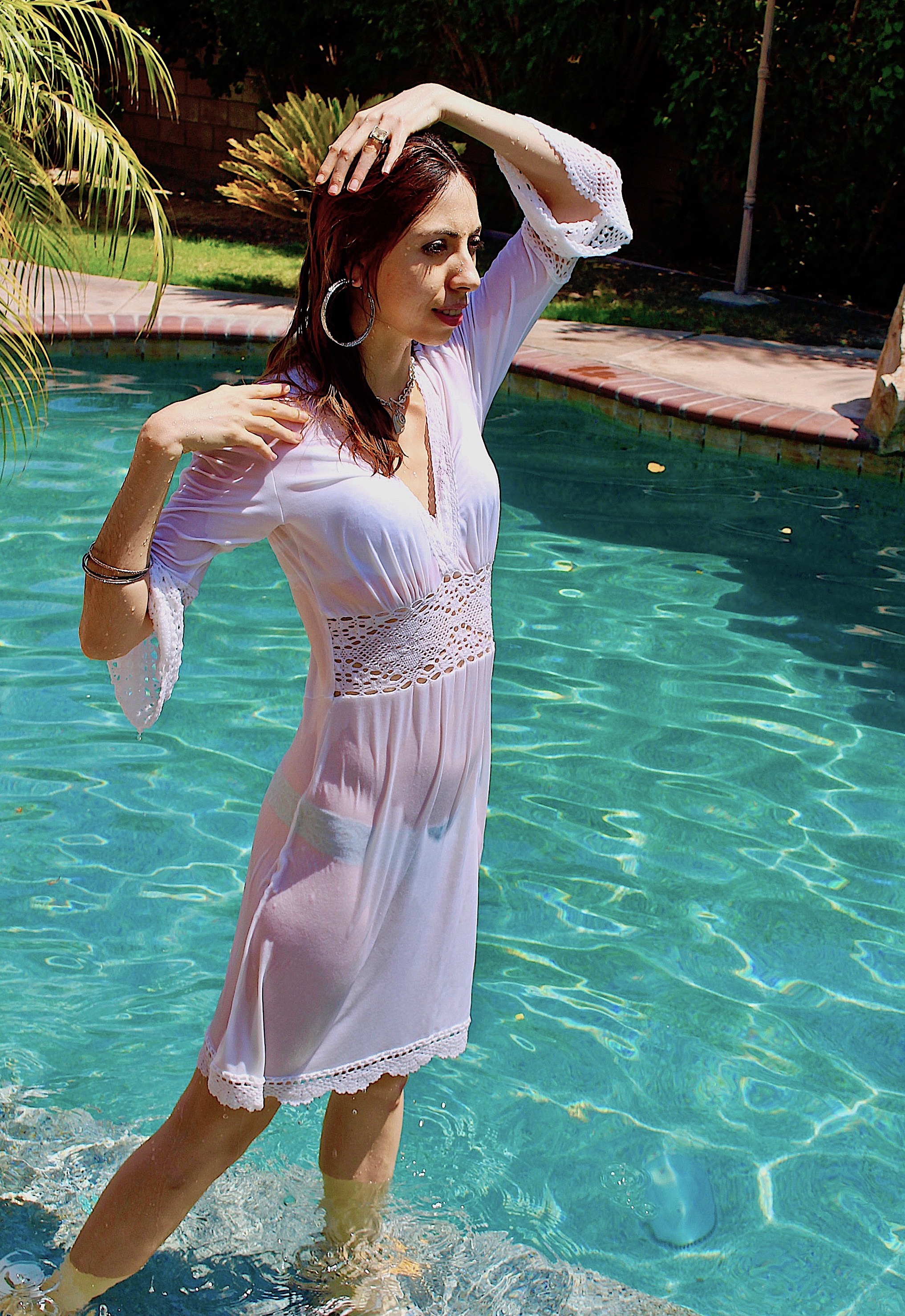 Wwf 76508 Video Selena Wet White Dress In Pool Wetlook World Forum V5 0